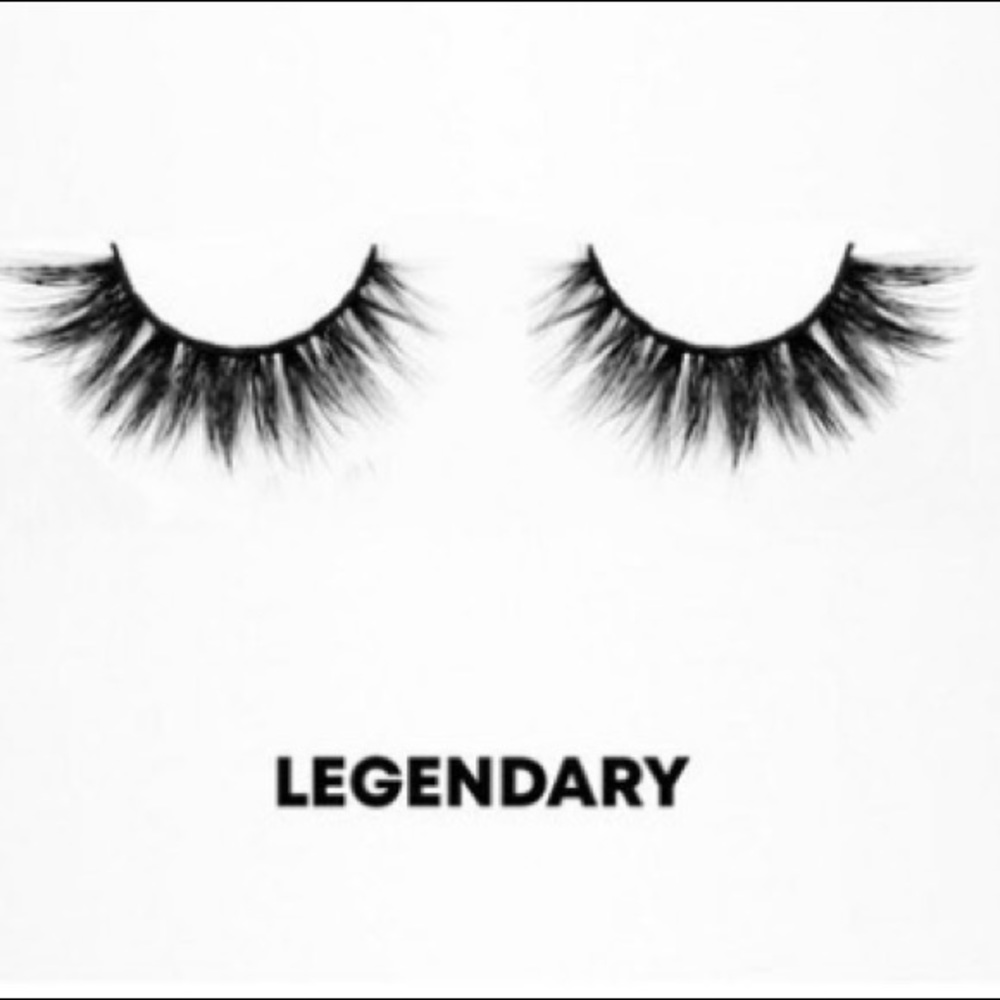 Lashes - Picture 1 of 2